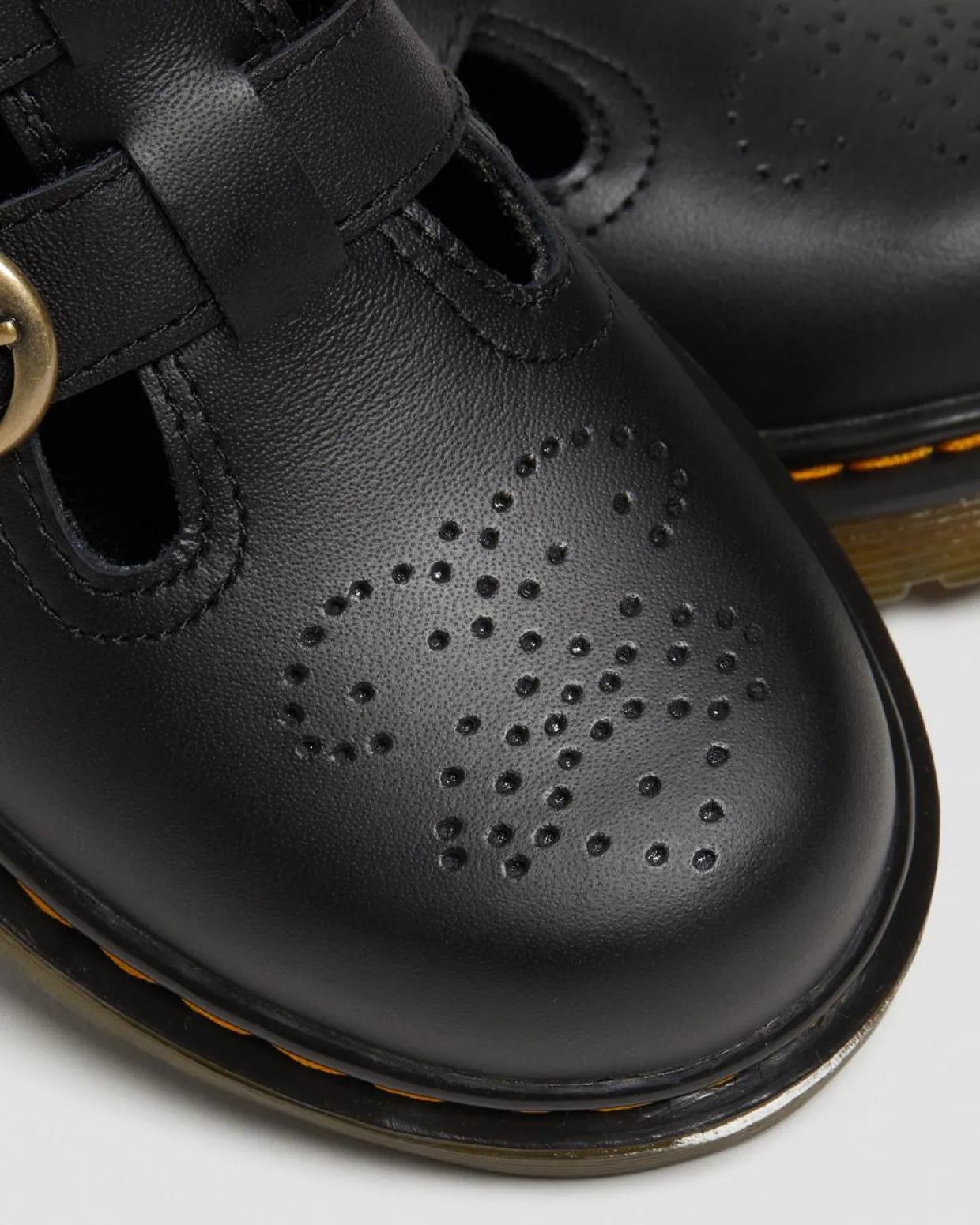 Dr. Martens Babies 8065 En Cuir Softy T Junior Noir — Softy T Shop