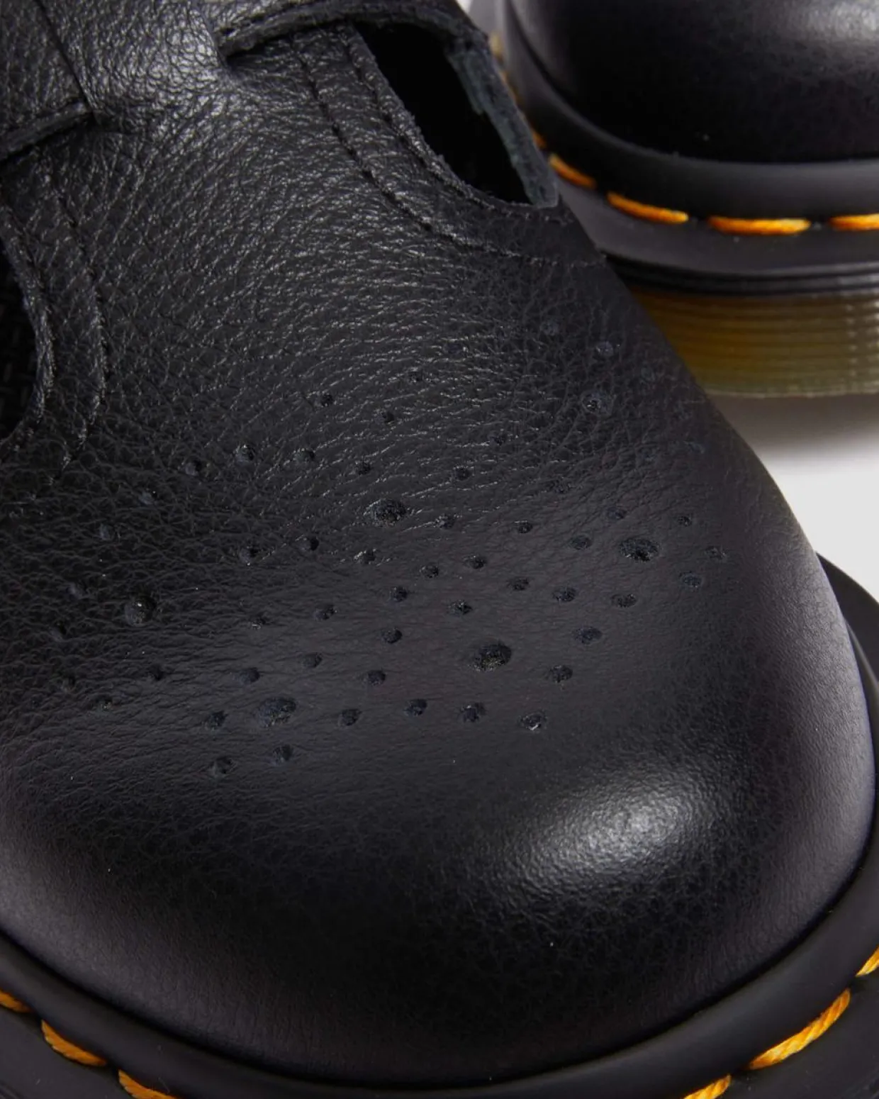 Dr. Martens Babies 8065 En Cuir Virginia Noir — Virginia Hot