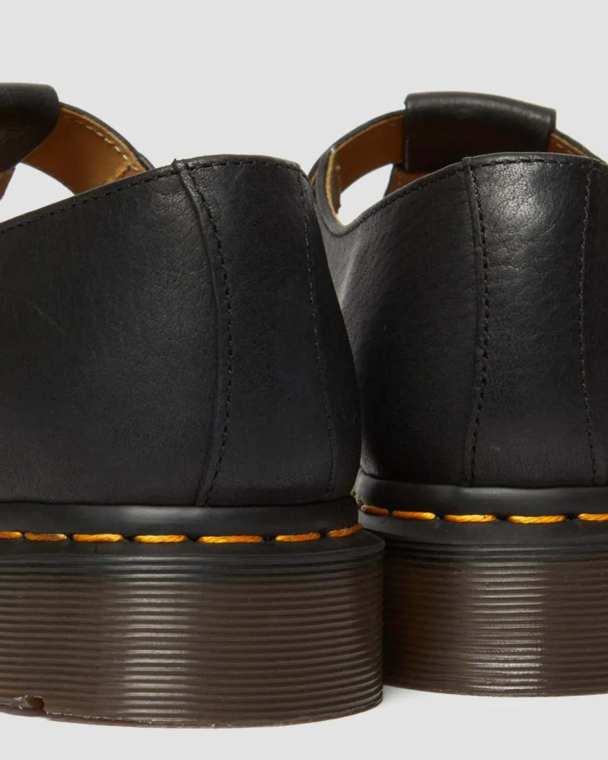 Dr. Martens Babies En Cuir Regency à Brides En T Black — Regency Calf Clearance