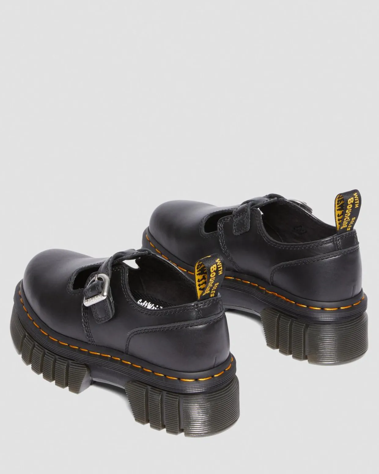 Dr. Martens Babies Plateformes Audrick Nappa Lux Noir — Nappa Lux Fashion
