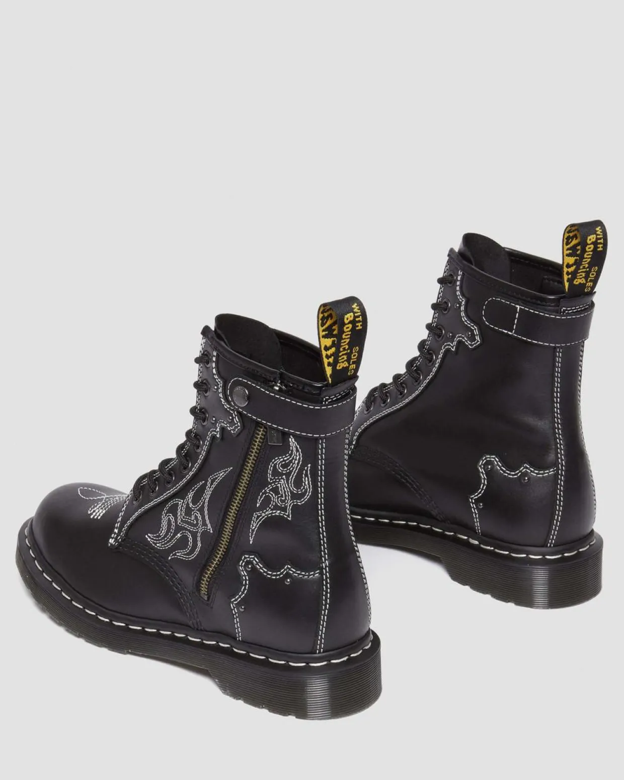 Dr. Martens Boots 1460 Contrast Stitch En Cuir à Lacets Noir — Wanama Fashion