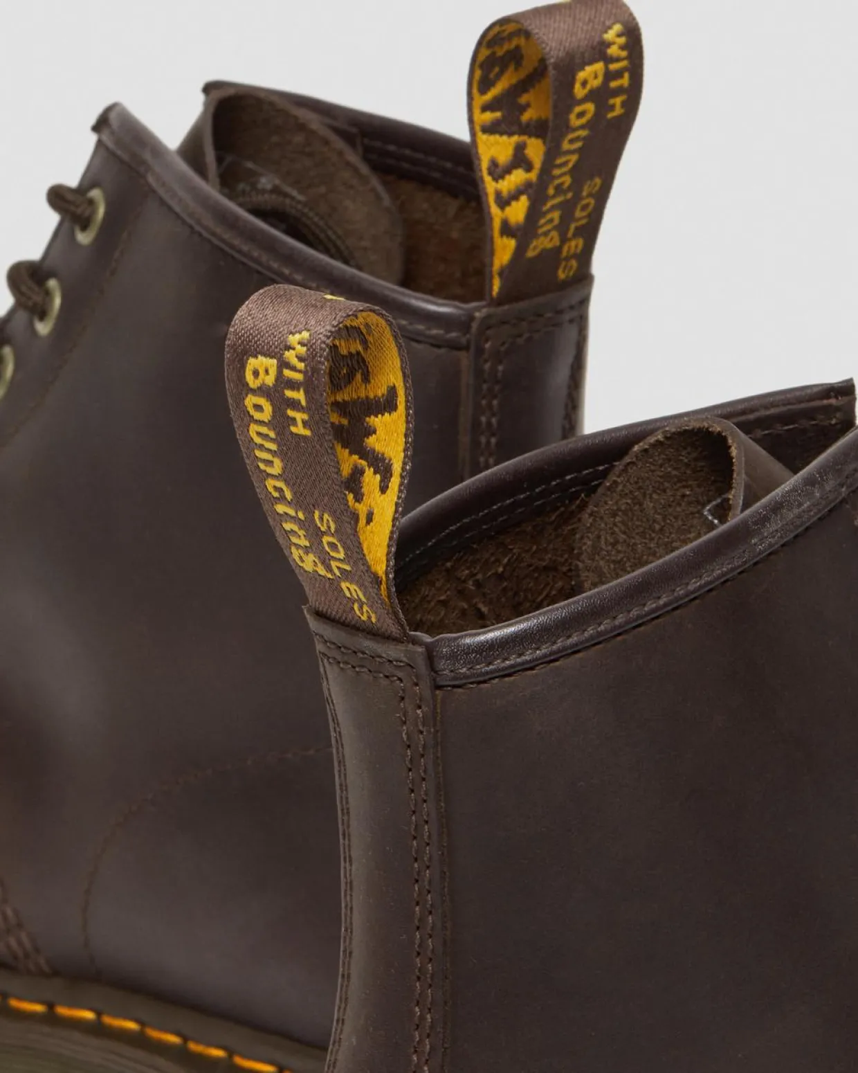 Dr. Martens Boots 101 En Cuir Crazy Horse Marron foncé — Crazy Horse Hot