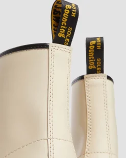 Dr. Martens Boots 1460 En Cuir Smooth à Lacets Beige texturé — Smooth Leather Fashion