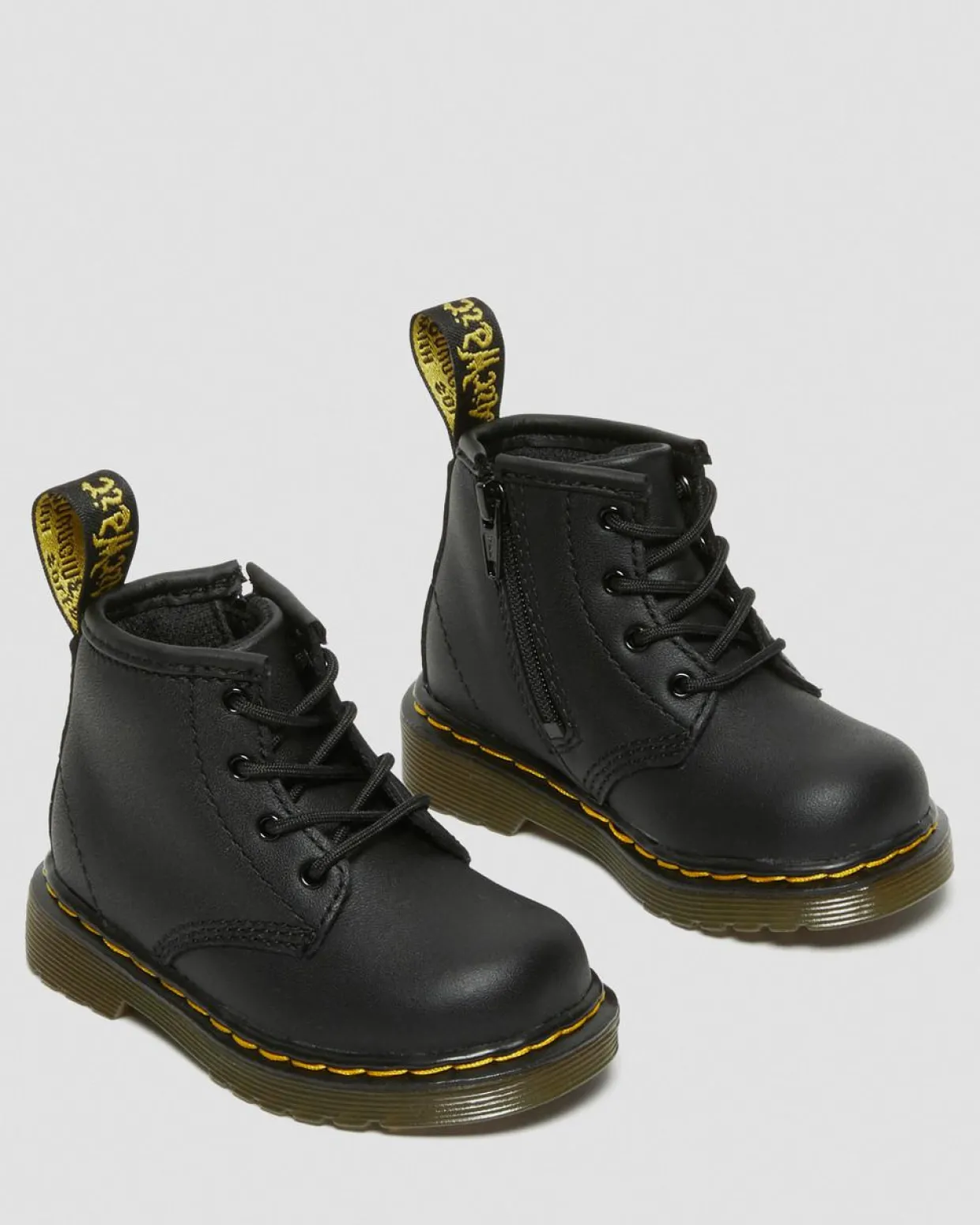 Dr. Martens Boots 1460 En Cuir Softy T Pour Bébé Noir — Softy T Fashion
