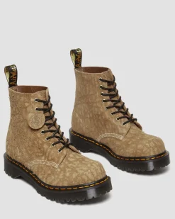 Dr. Martens Boots 1460 Pascal Made In England En Daim Gaufré à Lacets Savannah Tan — Grand Canyon Store