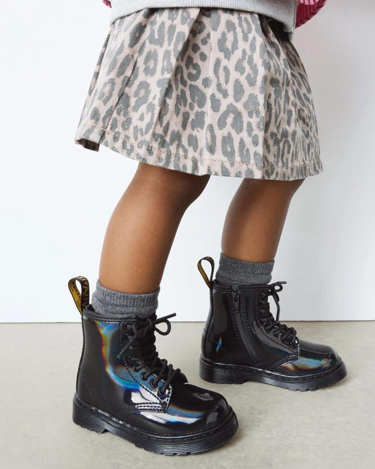 Dr. Martens Boots 1460 Rainbow En Cuir à Lacets Pour Tout-petit Noir — Rainbow Patent Fashion