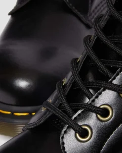 Dr. Martens Boots 1460 Vegan Borg Doublées à Lacets Noir — Norfolk Vegan Outlet