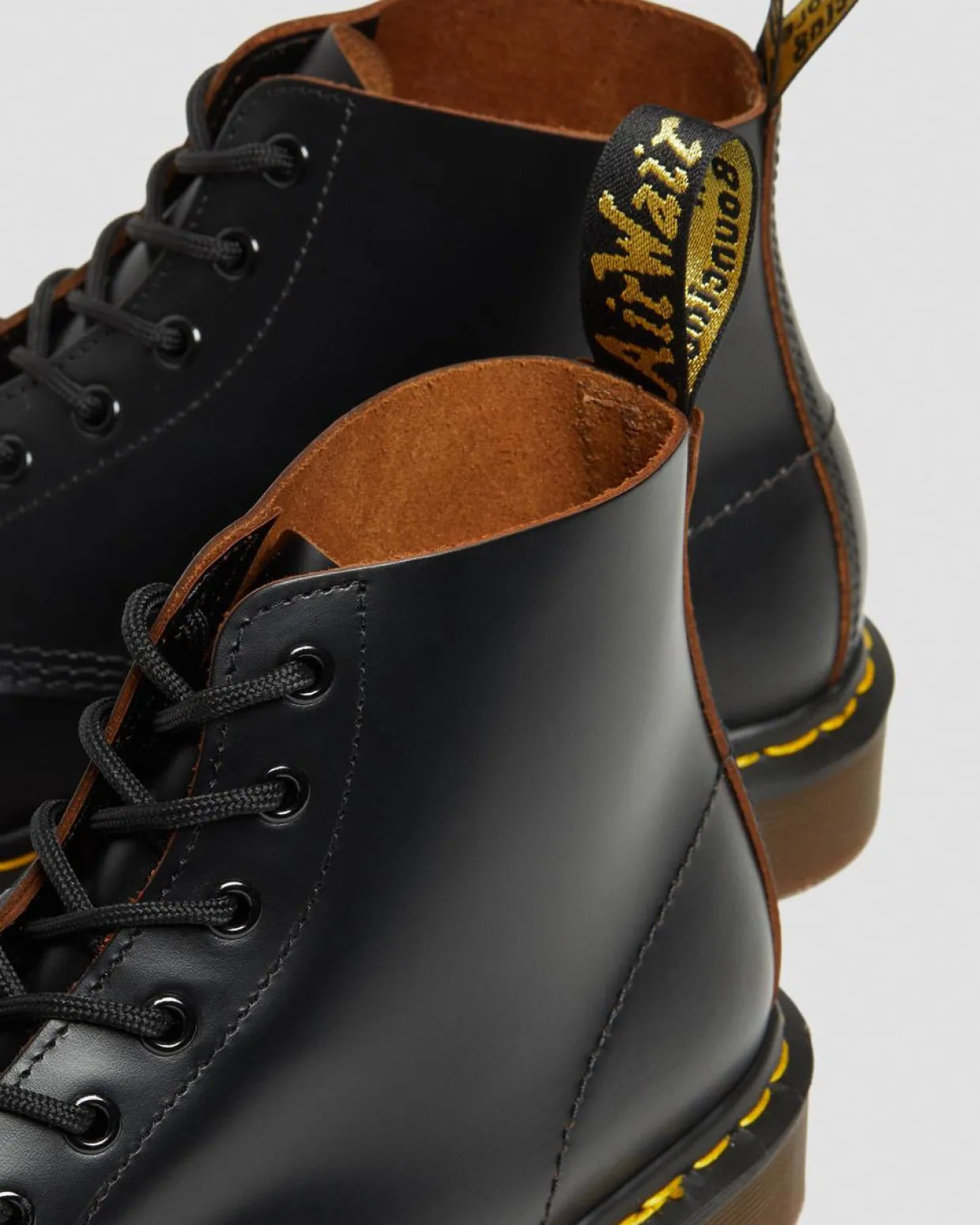Dr. Martens Boots Basses 101 Vintage En Cuir Quilon Noir — Quilon Shop