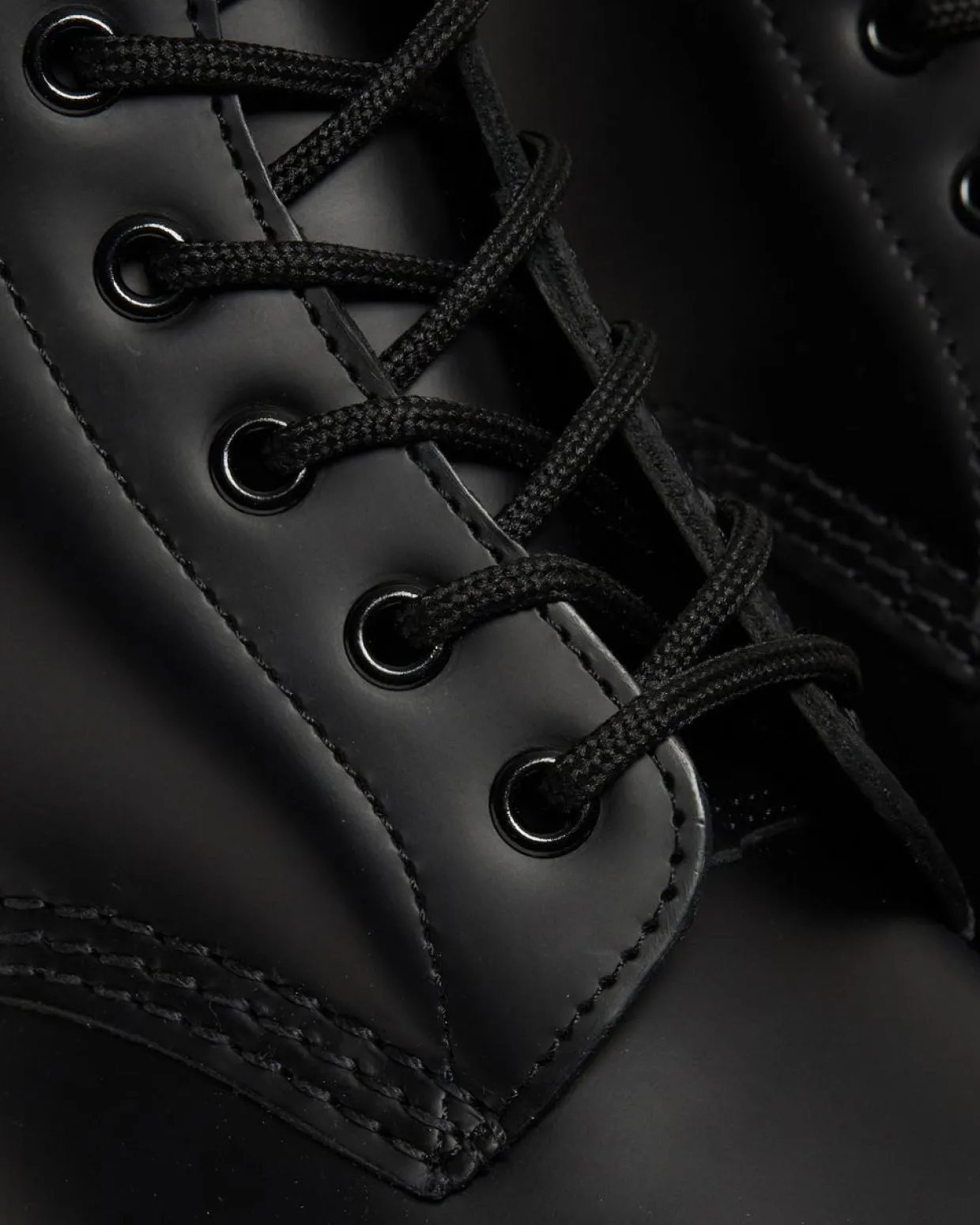 Dr. Martens Boots Basses 101 Yellow Stitch En Cuir Smooth Noir — Smooth Leather Shop