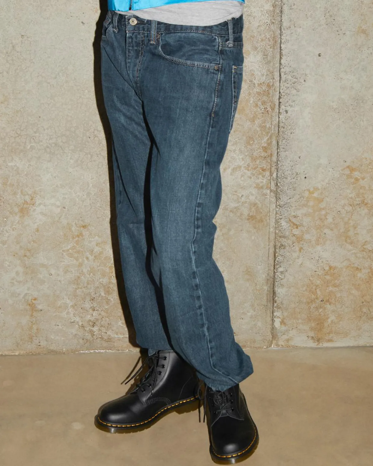 Dr. Martens Boots Basses 101 Yellow Stitch En Cuir Smooth Noir — Smooth Leather Shop
