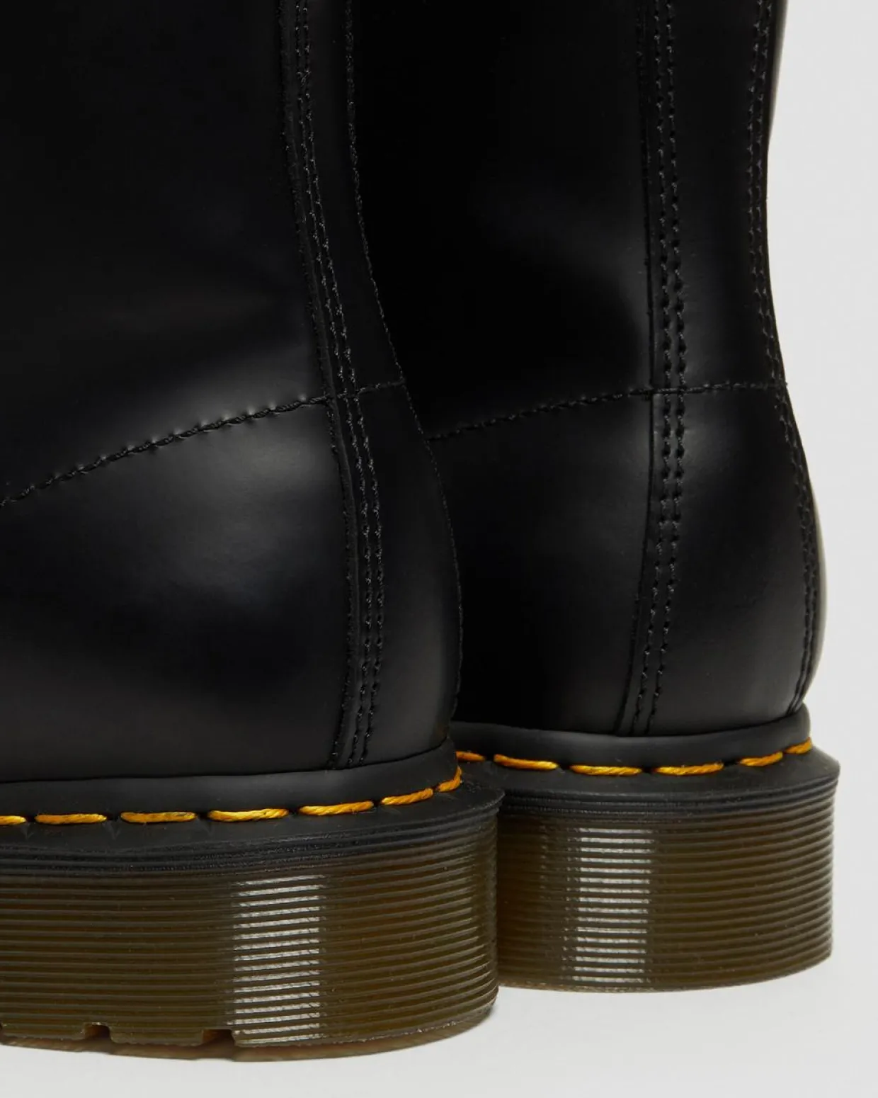 Dr. Martens Boots Basses 101 Yellow Stitch En Cuir Smooth Noir — Smooth Leather Shop