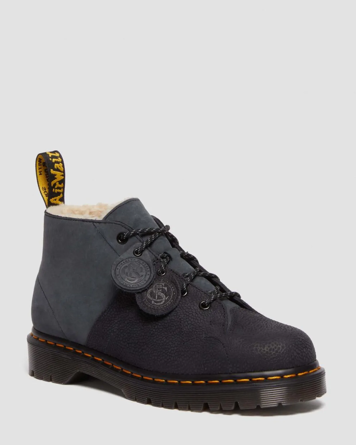 Dr. Martens Boots Basses Church En Cuir Nubuck à Lacets BLACK Outlet