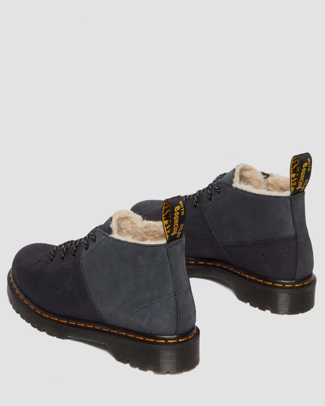 Dr. Martens Boots Basses Church En Cuir Nubuck à Lacets BLACK Outlet
