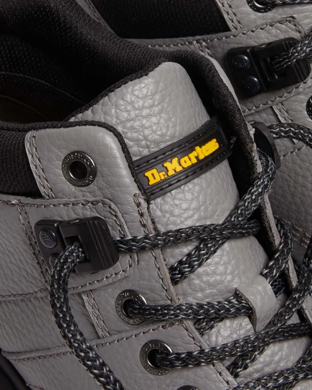Dr. Martens Boots Basses Woodard En Cuir à Lacets NICKEL GREY+BLACK — Milled Nappa Clearance