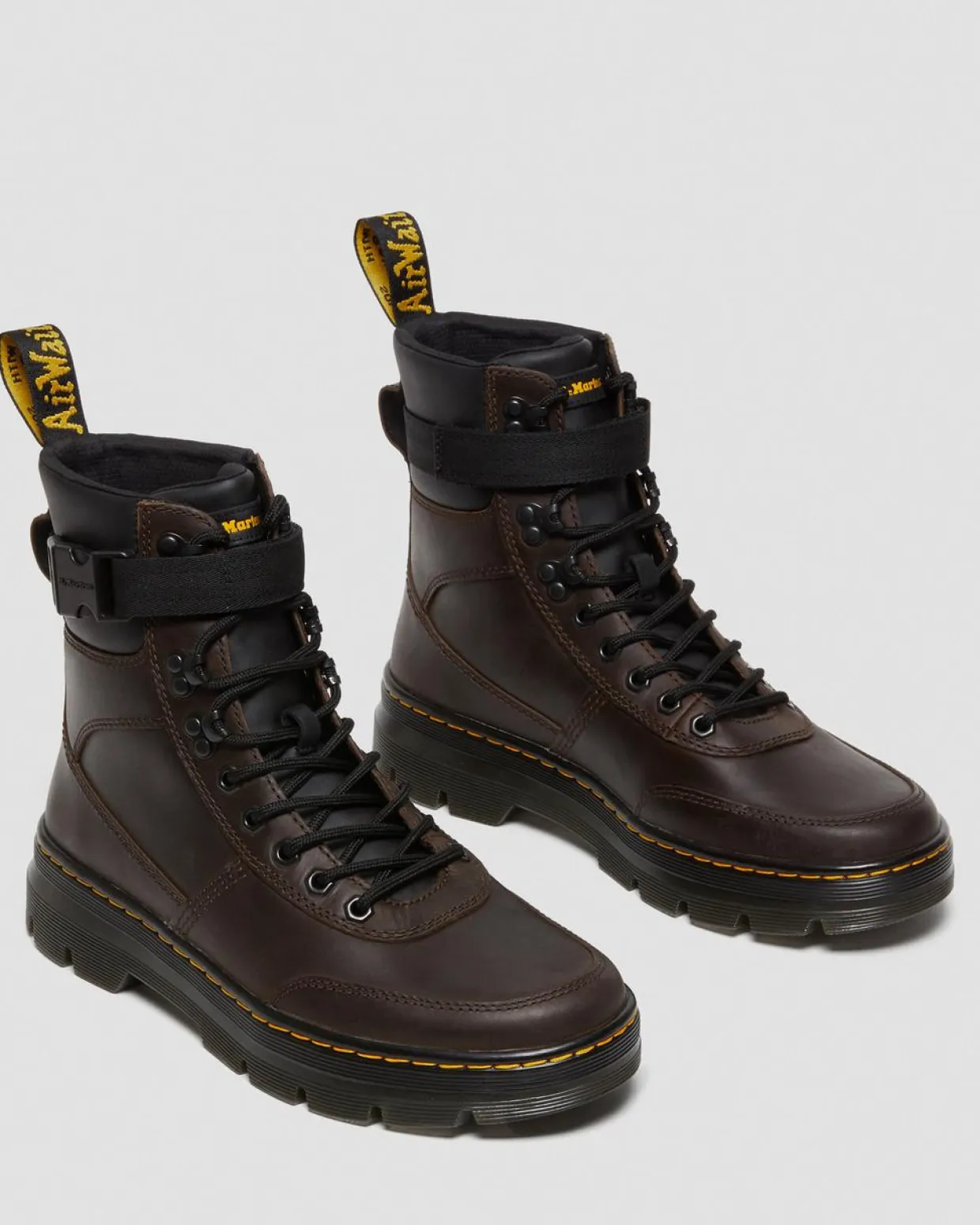 Dr. Martens Boots Casual Combs Tech En Cuir Crazy Horse Marron foncé — Crazy Horse Store