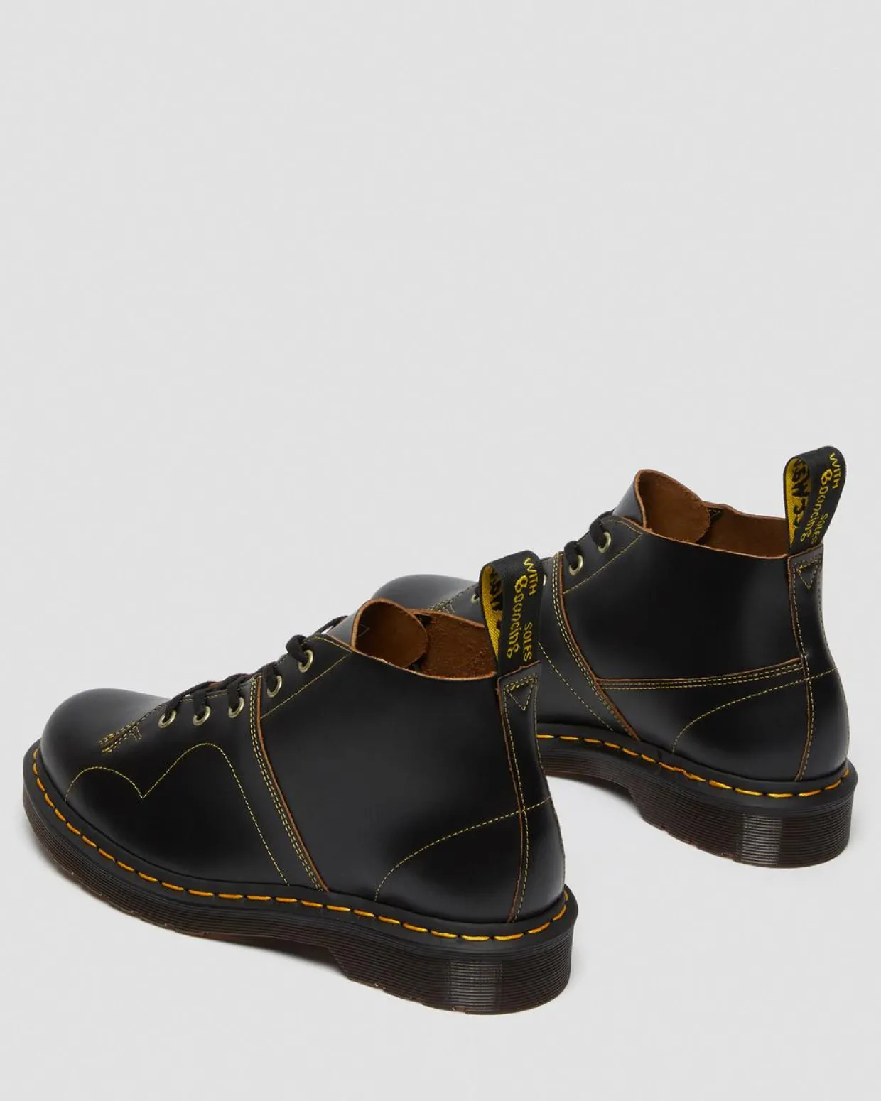 Dr. Martens Boots Church Basses En Cuir Vintage Smooth Noir — Vintage Smooth Clearance