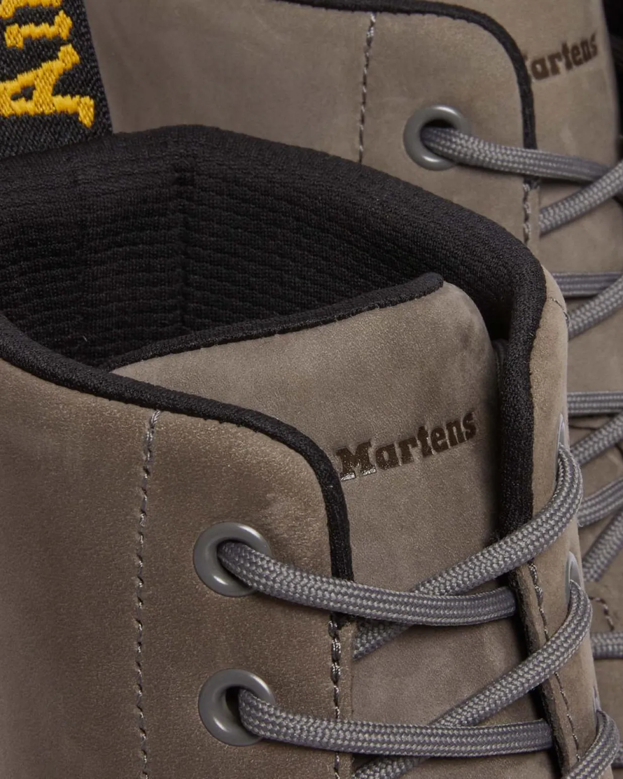Dr. Martens Boots Crewson En Cuir à Lacets GUNMETAL — Buffbuck Hot