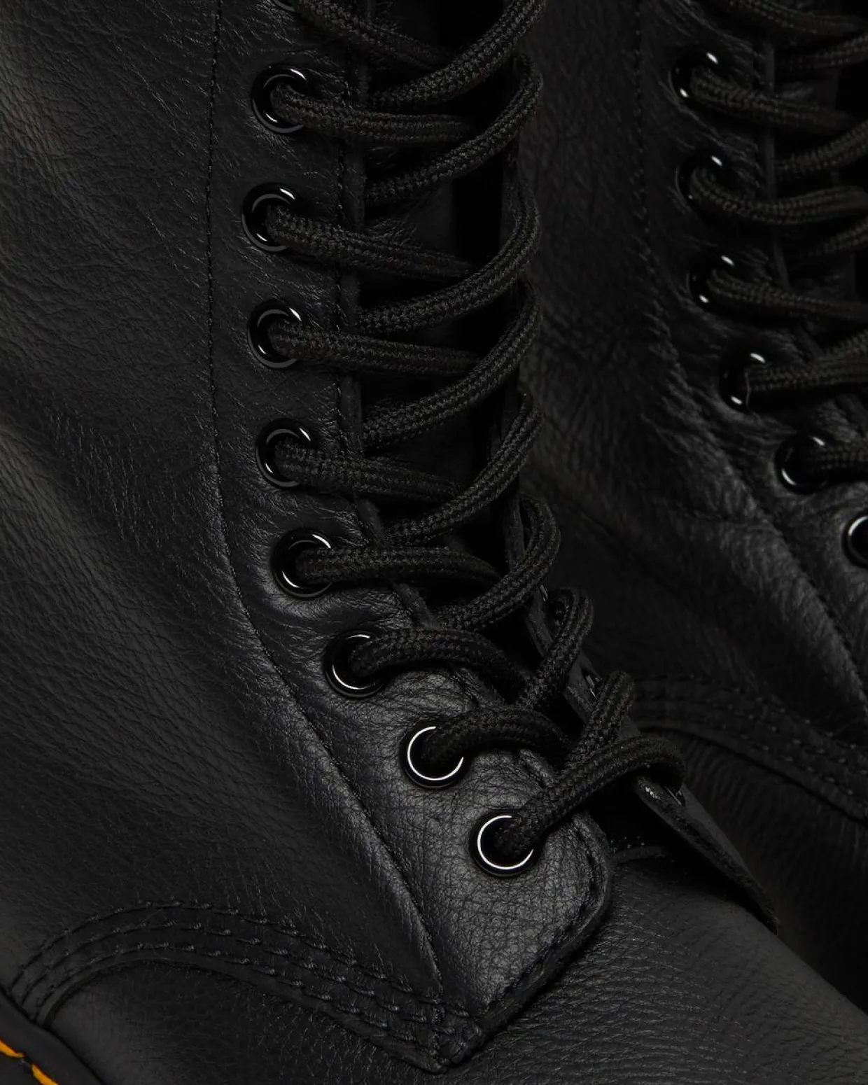Dr. Martens Boots Montantes 1490 En Cuir Virginia Noir — Virginia Best Sale