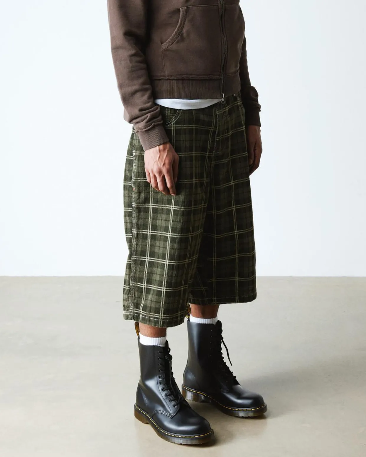 Dr. Martens Boots Montantes 1490 En Cuir Smooth à Lacets Noir — Smooth Leather New