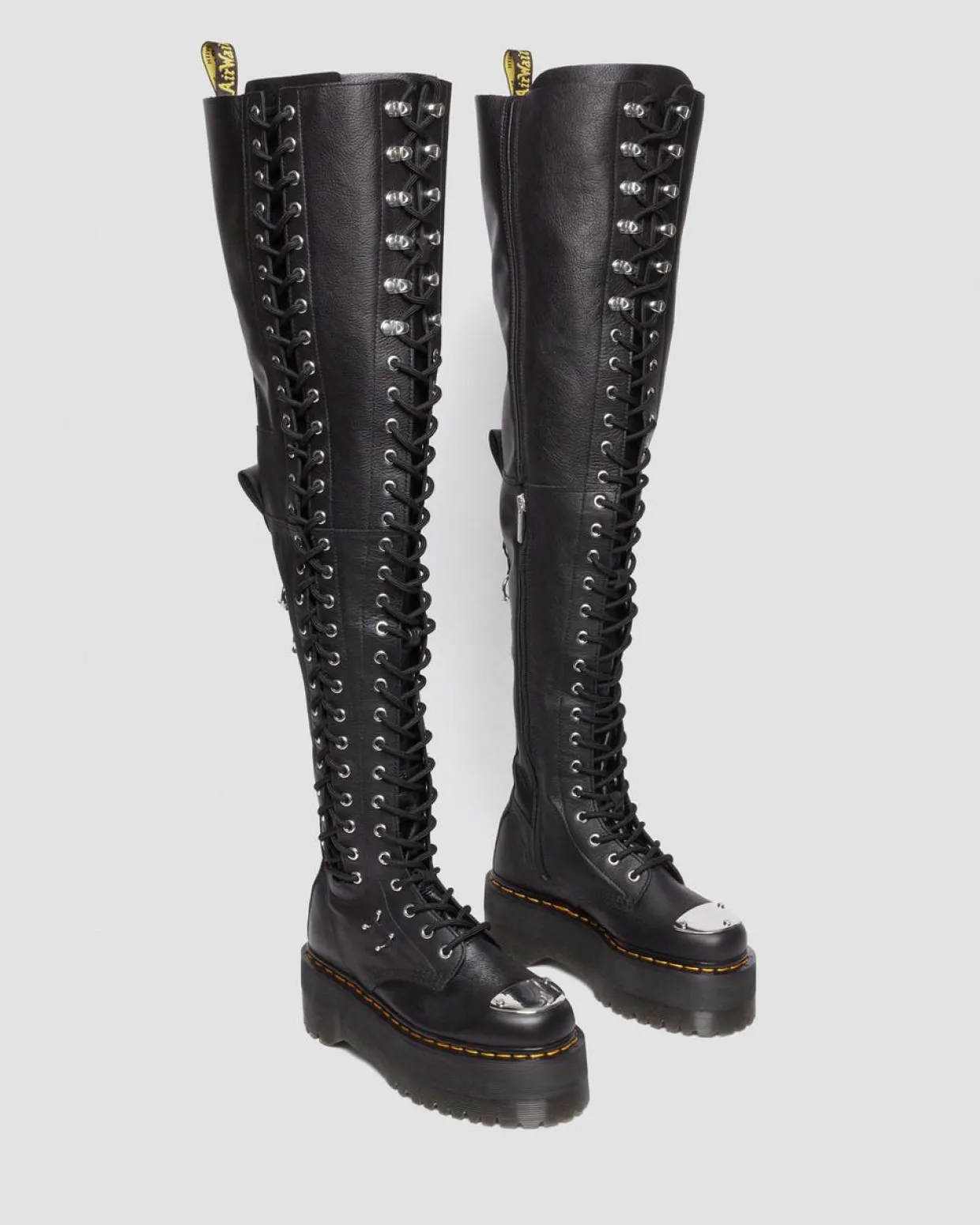 Dr. Martens Boots Plateformes 28 œillets XTRM Max En Cuir Virginia Noir — Virginia Store