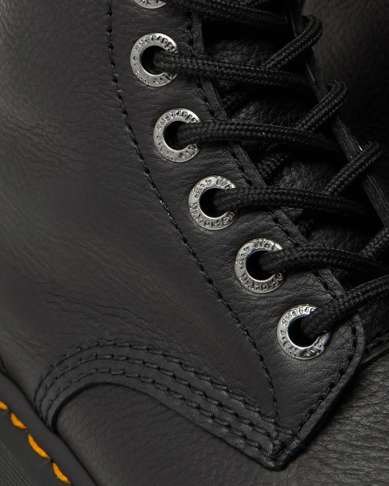 Dr. Martens Boots Plateformes 1460 Pascal Max En Cuir Noir — Pisa Discount