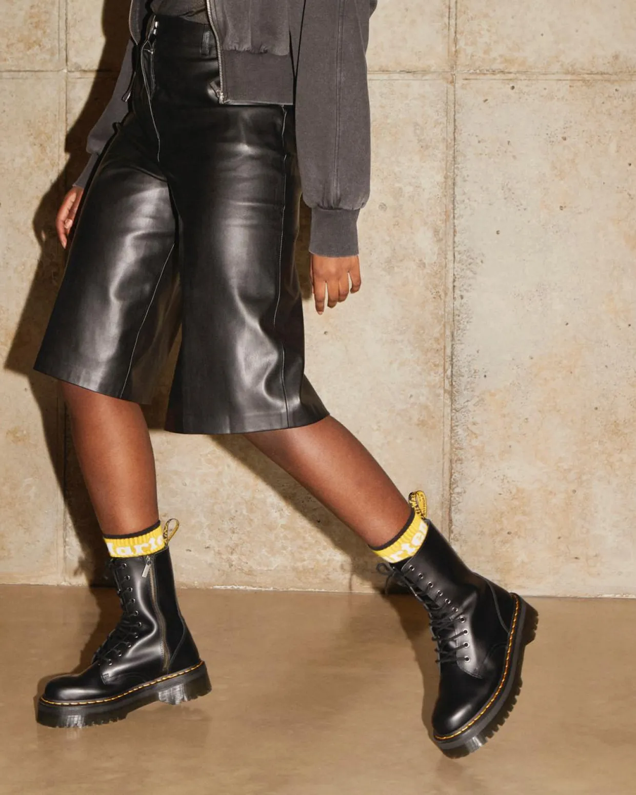 Dr. Martens Boots Plateformes Jadon Hi En Cuir Smooth Noir — Polished Smooth Discount
