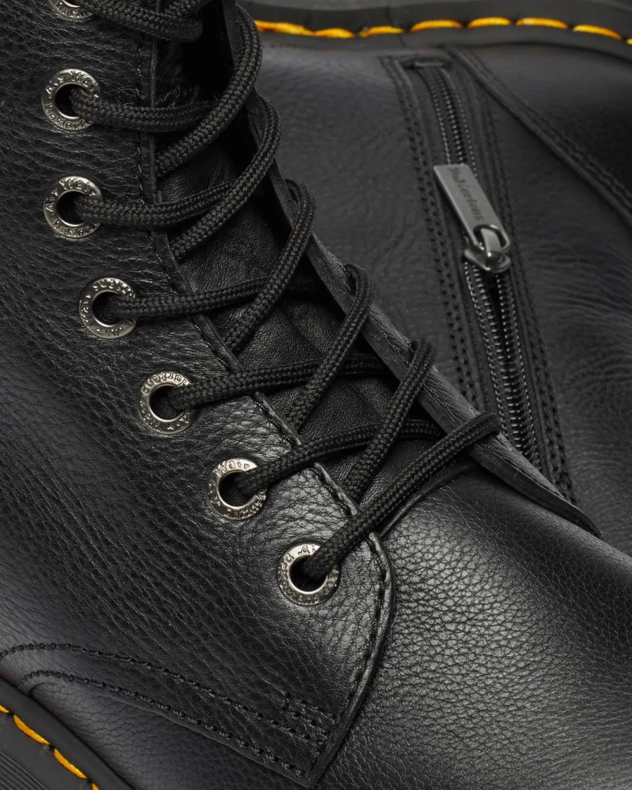 Dr. Martens Boots Plateformes Jadon III En Cuir Pisa Noir — Pisa Store