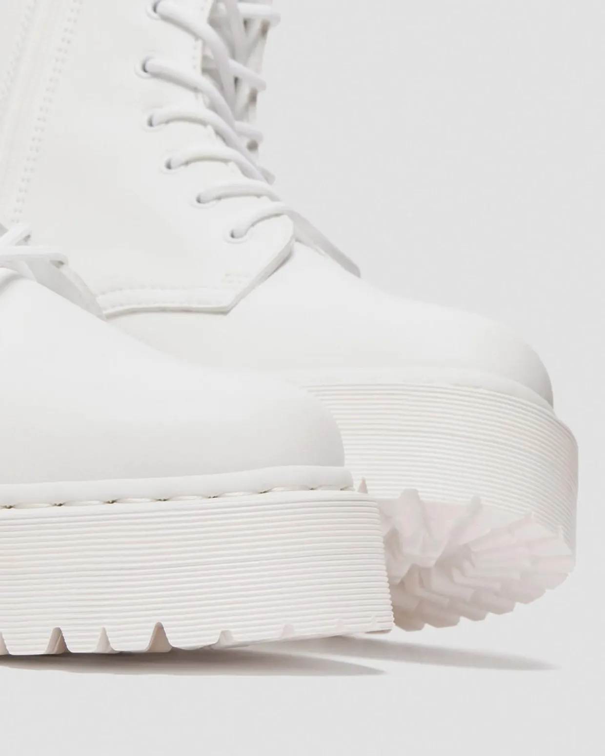 Dr. Martens Boots Plateformes Jadon II Mono Kemble Vegan Blanc — Kemble Best