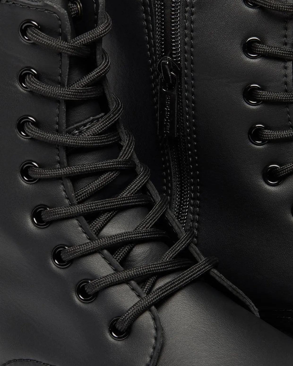 Dr. Martens Boots Plateformes Jadon II Mono Vegan Noir — Felix Rub Off New