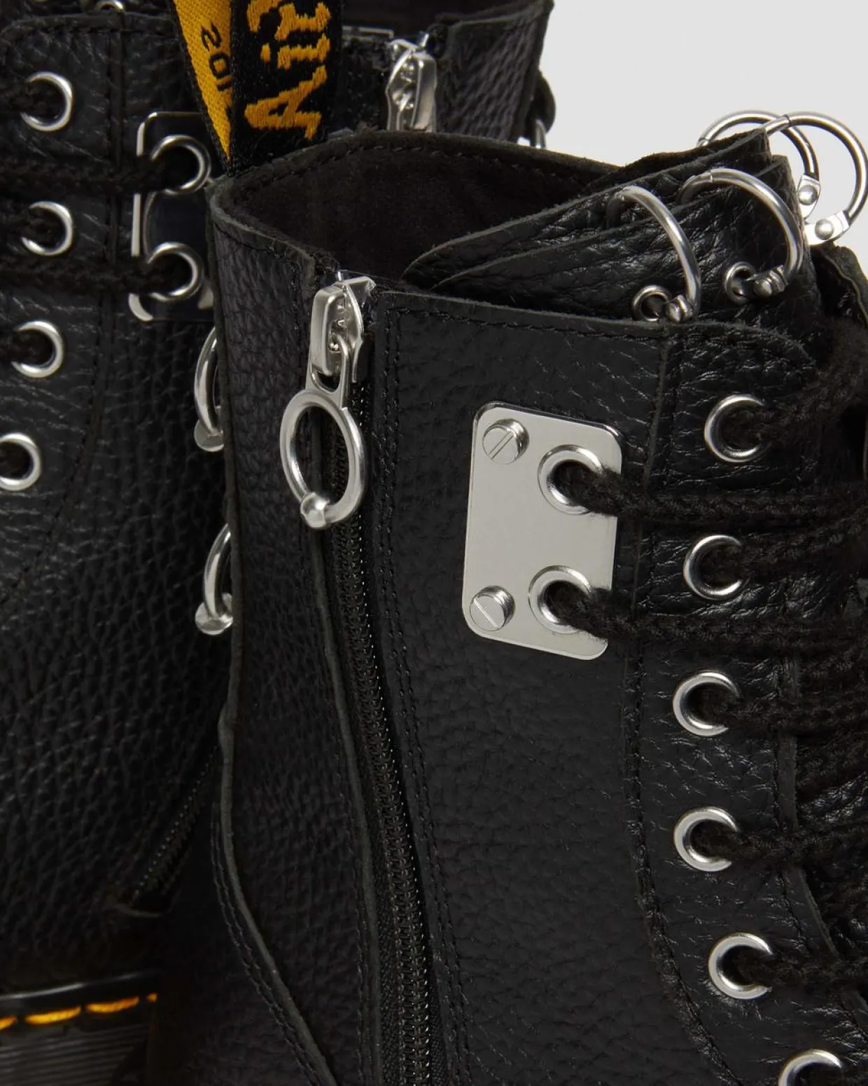 Dr. Martens Boots Plateformes Jadon Piercing En Cuir Milled Nappa Noir — Milled Nappa Cheap