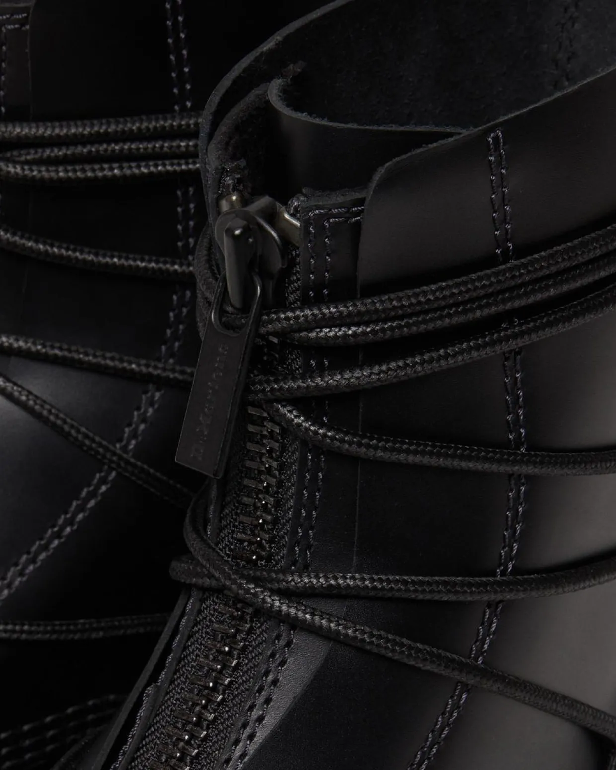 Dr. Martens Boots Plateformes Jarrick II En Cuir à Lacets Noir — Smooth+Paris Best Sale
