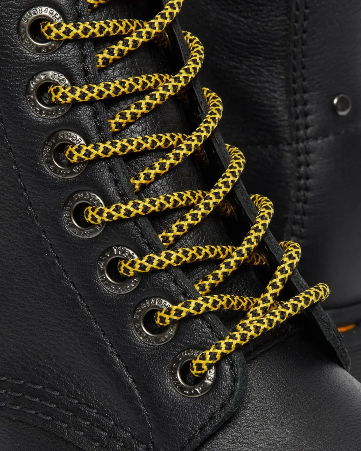 Dr. Martens Boots Plateformes Sinclair Max En Cuir Pisa Noir — Pisa Fashion