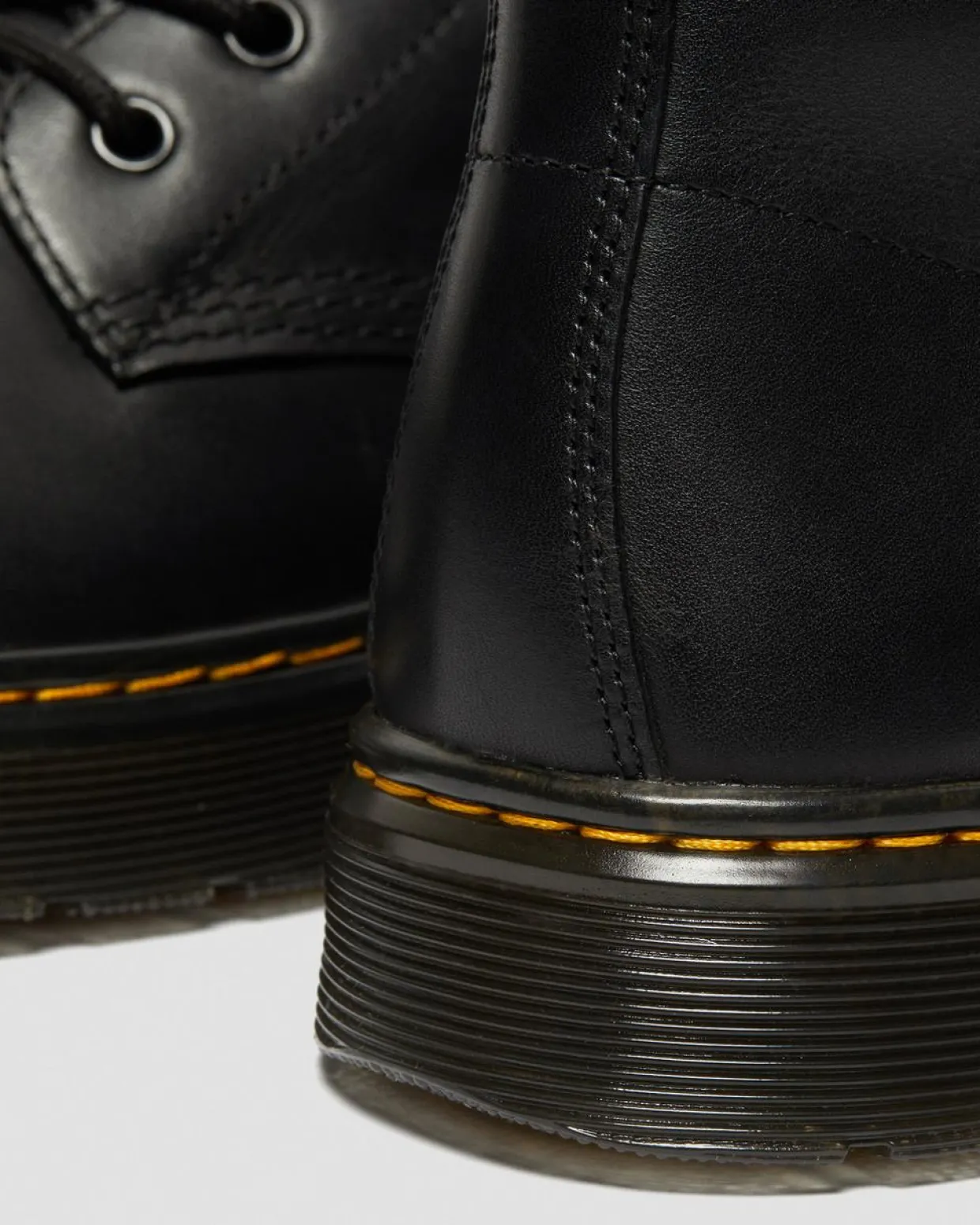 Dr. Martens Boots Thurston Chukka En Cuir Lusso Noir — Lusso Cheap