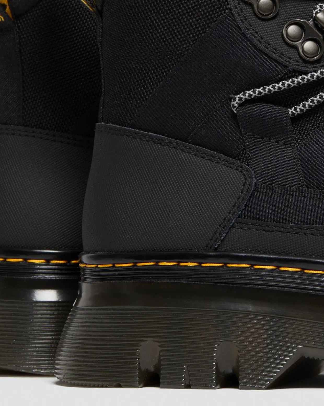Dr. Martens Boots Utilitaires Boury En Cuir Extra Tough Noir — Ajax+Extra Tough 50/50 Cheap