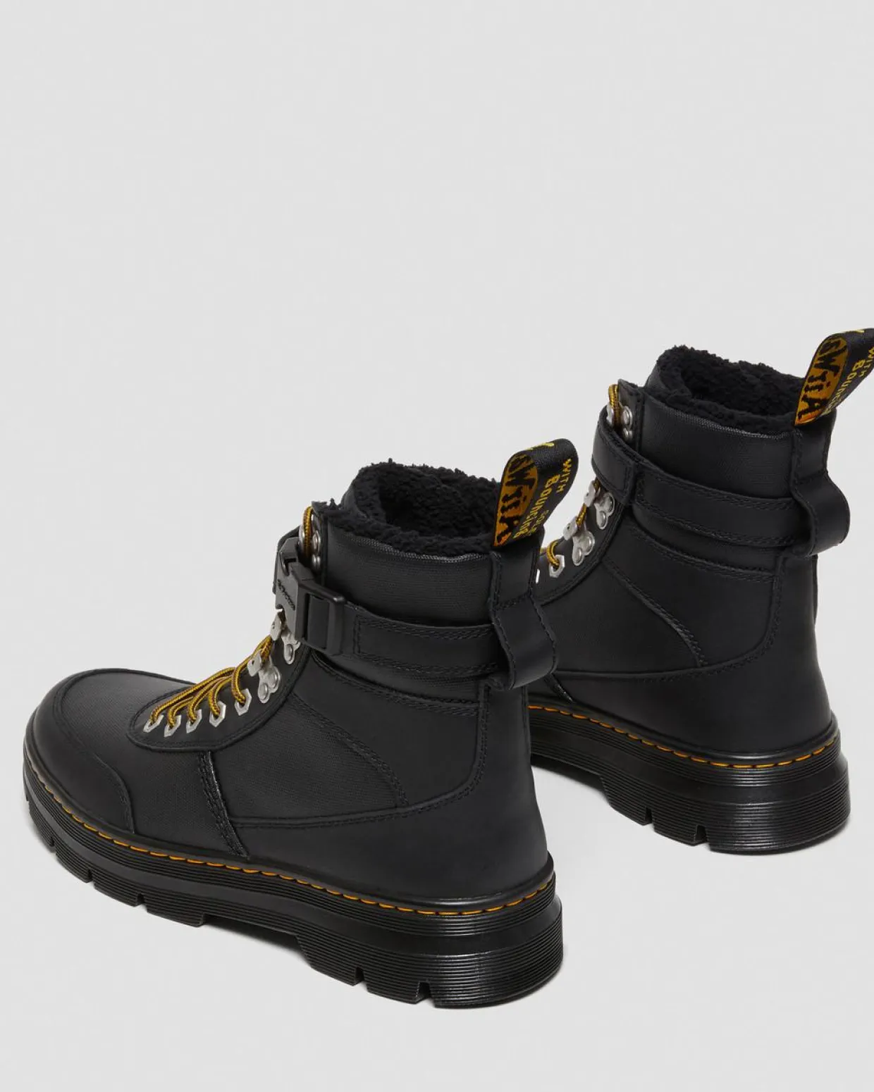 Dr. Martens Boots Utilitaires Combs Tech Doublées De Fourrure Synthétique Noir — Grove+Coated Canvas Clearance