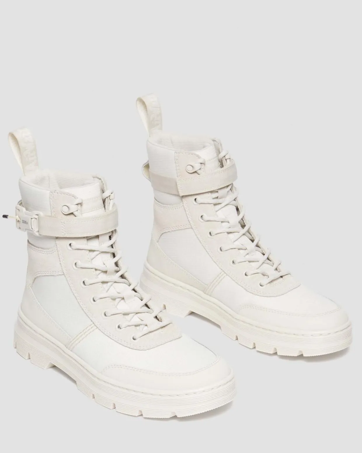 Dr. Martens Boots Utilitaires Combs Tech En Poly Et En Daim Off White+Natural — Poly Ripstop + Eh Suede + Ajax New