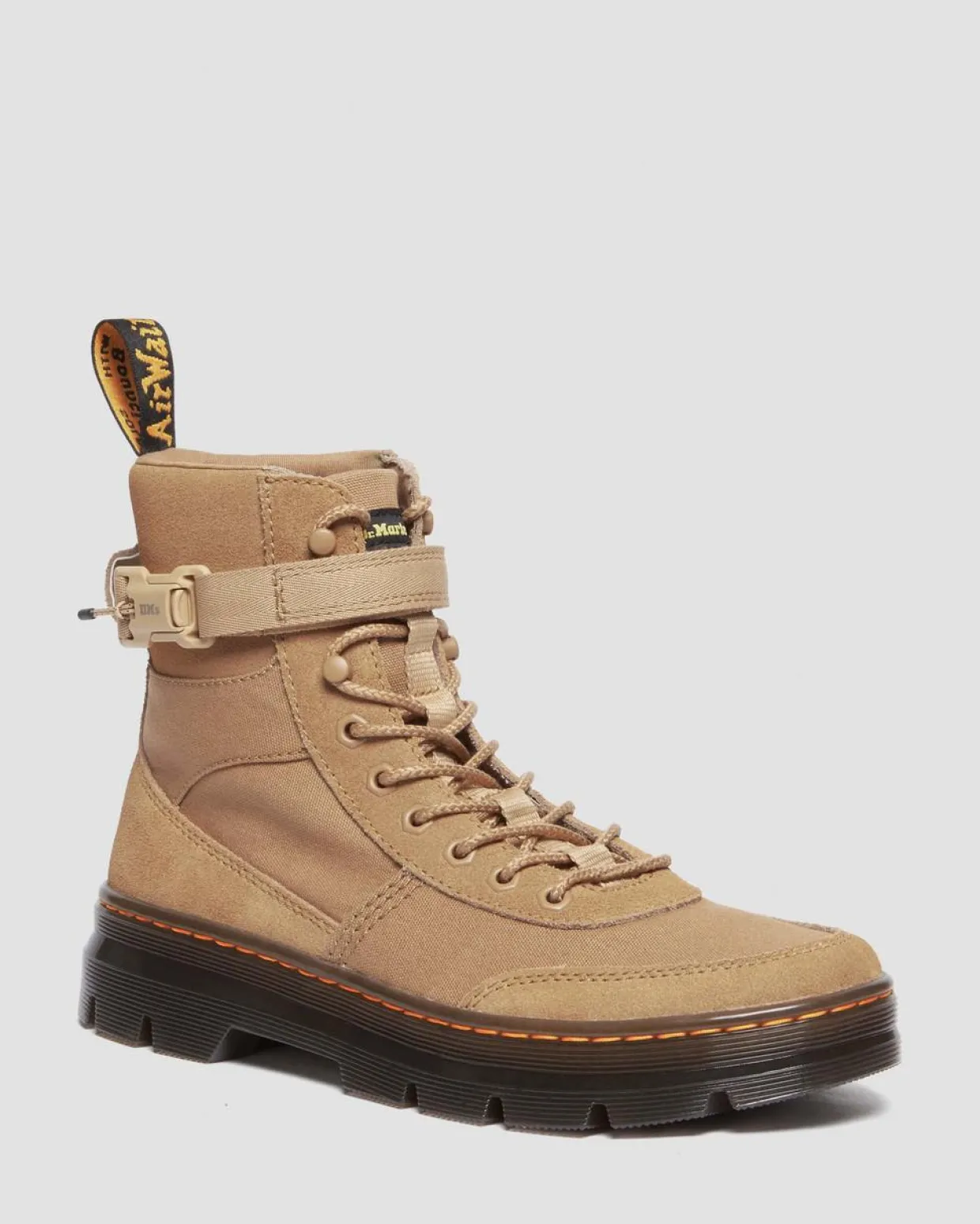 Dr. Martens Boots Utilitaires Combs Tech En Toile Et En Daim Savannah Tan — E.H.Suede Cheap