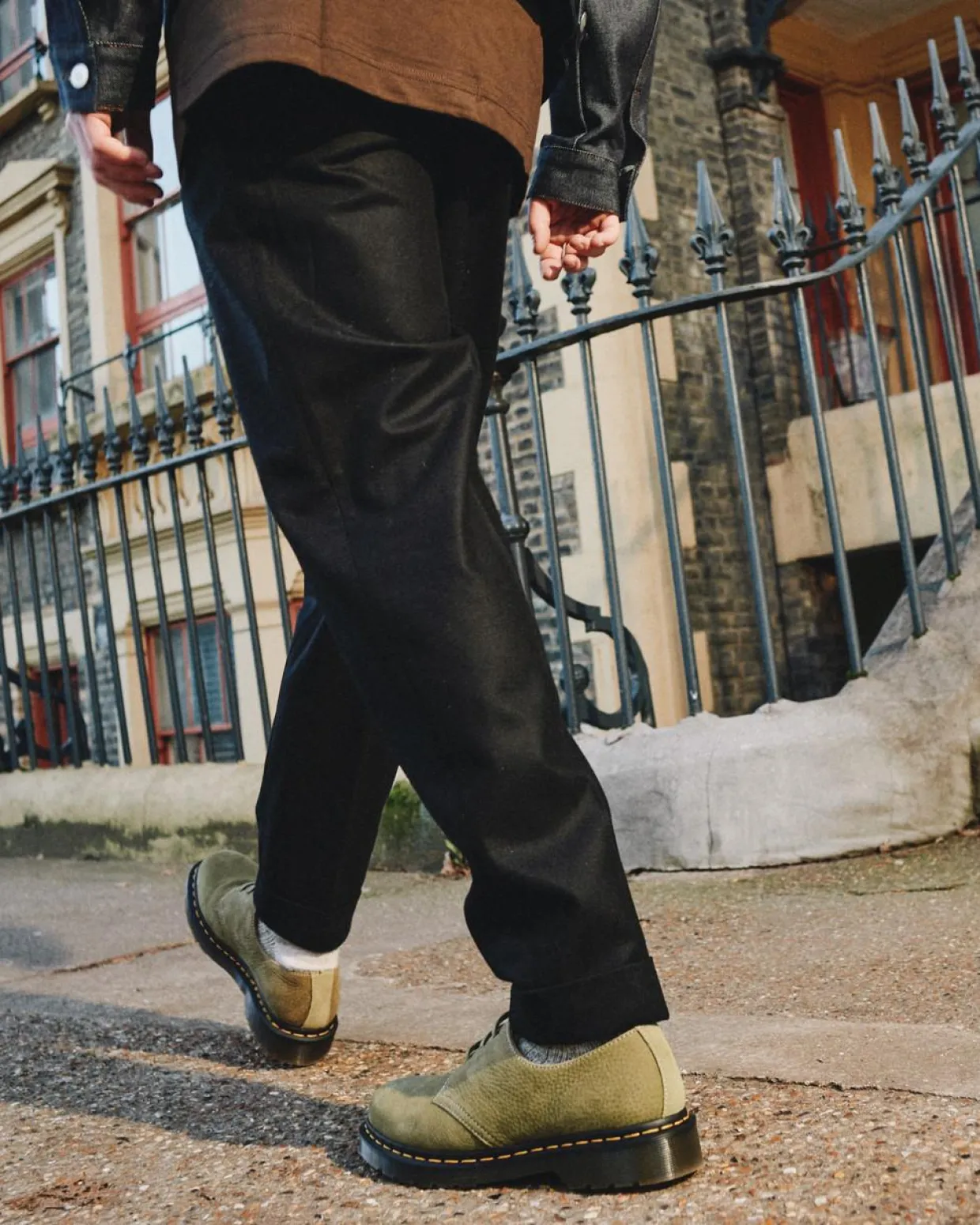 Dr. Martens Chaussures 1461 En Cuir Tumbled Nubuck Muted Olive — Tumbled Nubuck Fashion