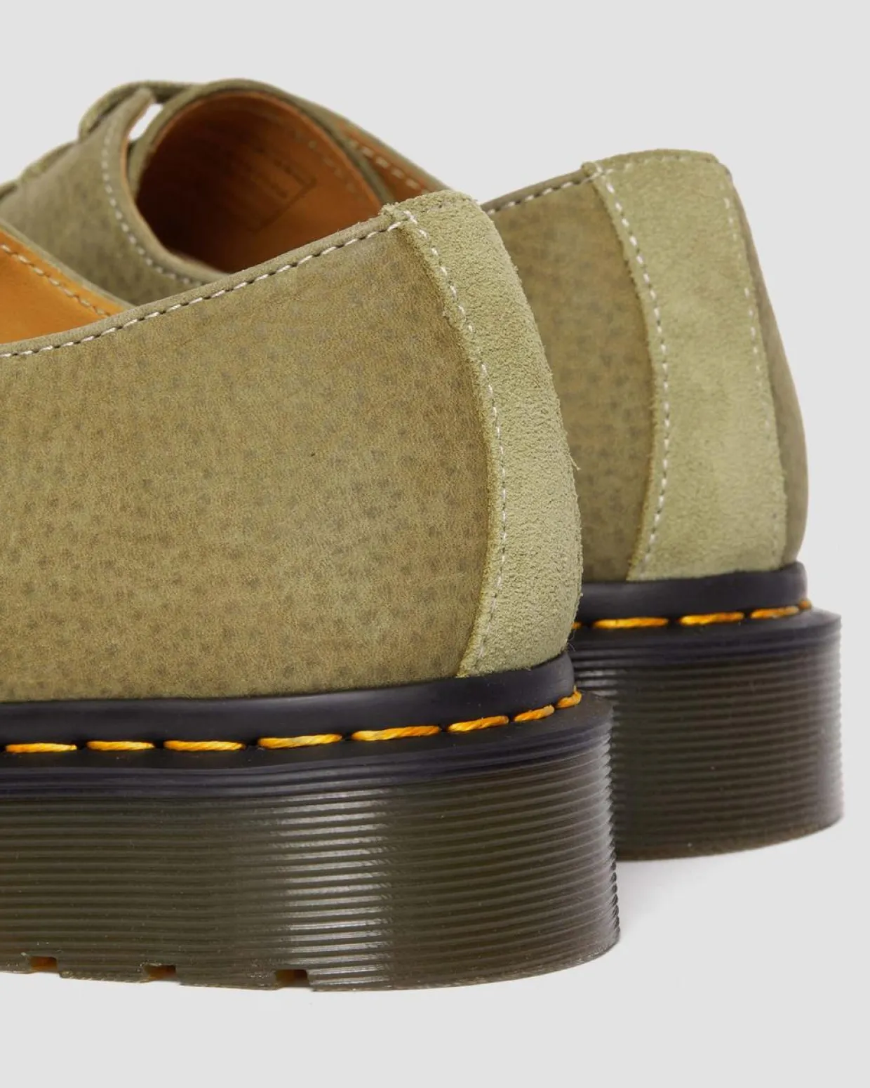 Dr. Martens Chaussures 1461 En Cuir Tumbled Nubuck Muted Olive — Tumbled Nubuck Fashion