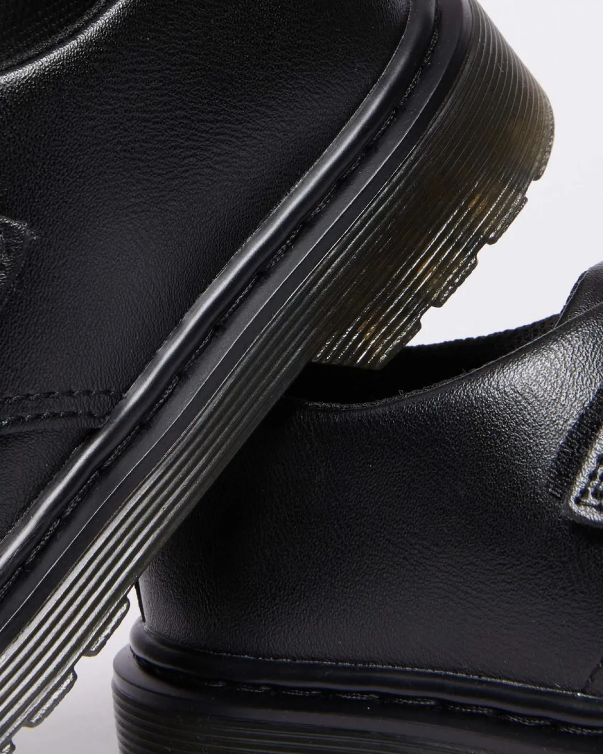 Dr. Martens Chaussures Kamron En Cuir à Brides Velcro Junior Noir — T Lamper Cheap