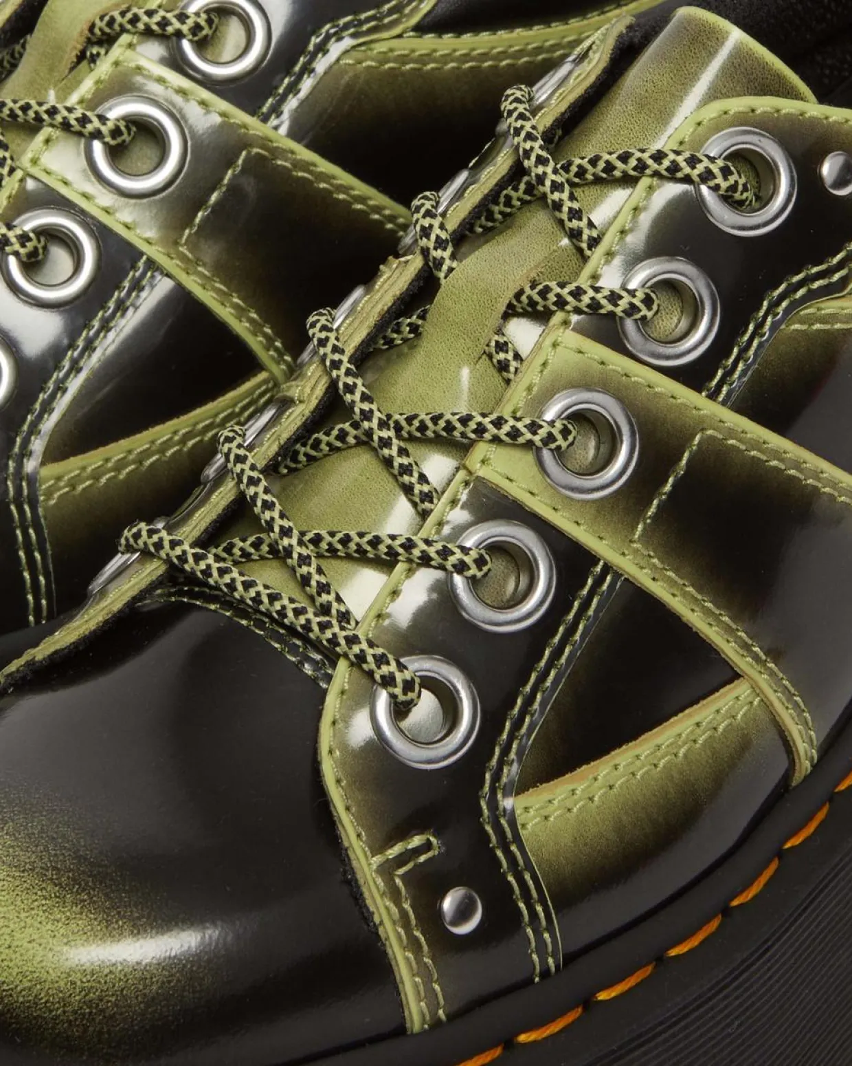 Dr. Martens Chaussures Plateformes 5 œillets Max En Cuir Effet Vieilli Lime Green — Arcadia Hot