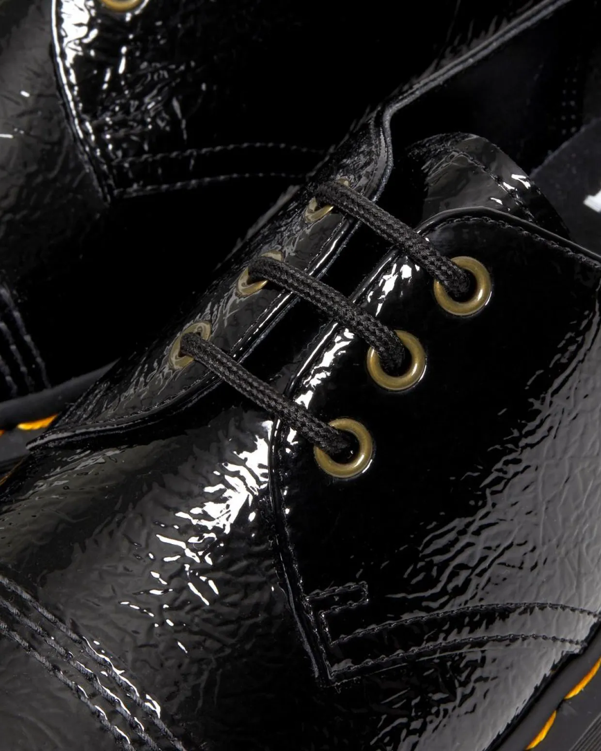 Dr. Martens Chaussures Plateformes 1461 Quad En Cuir Verni Noir — Distressed Patent Discount