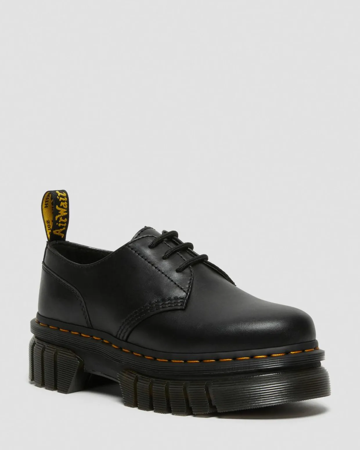 Dr. Martens Chaussures Plateformes Audrick En Cuir Nappa Lux Noir — Nappa Lux Clearance