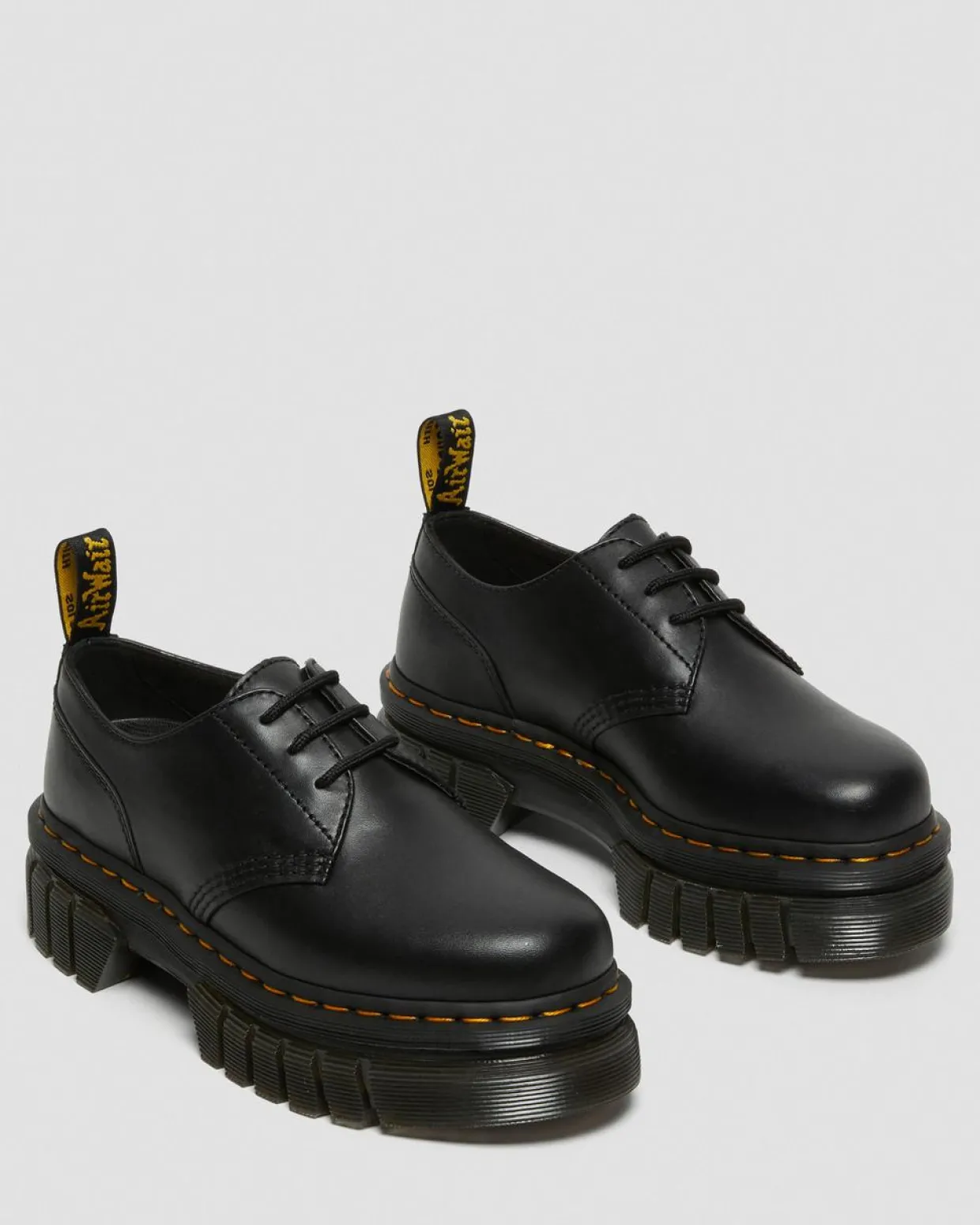 Dr. Martens Chaussures Plateformes Audrick En Cuir Nappa Lux Noir — Nappa Lux Clearance