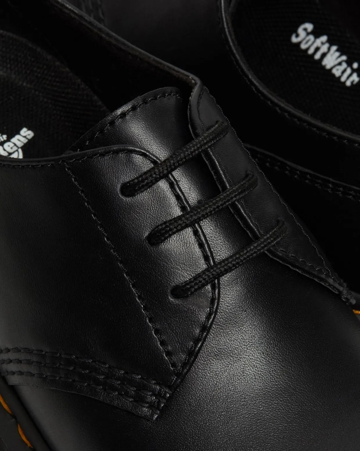 Dr. Martens Chaussures Plateformes Audrick En Cuir Nappa Lux Noir — Nappa Lux Clearance