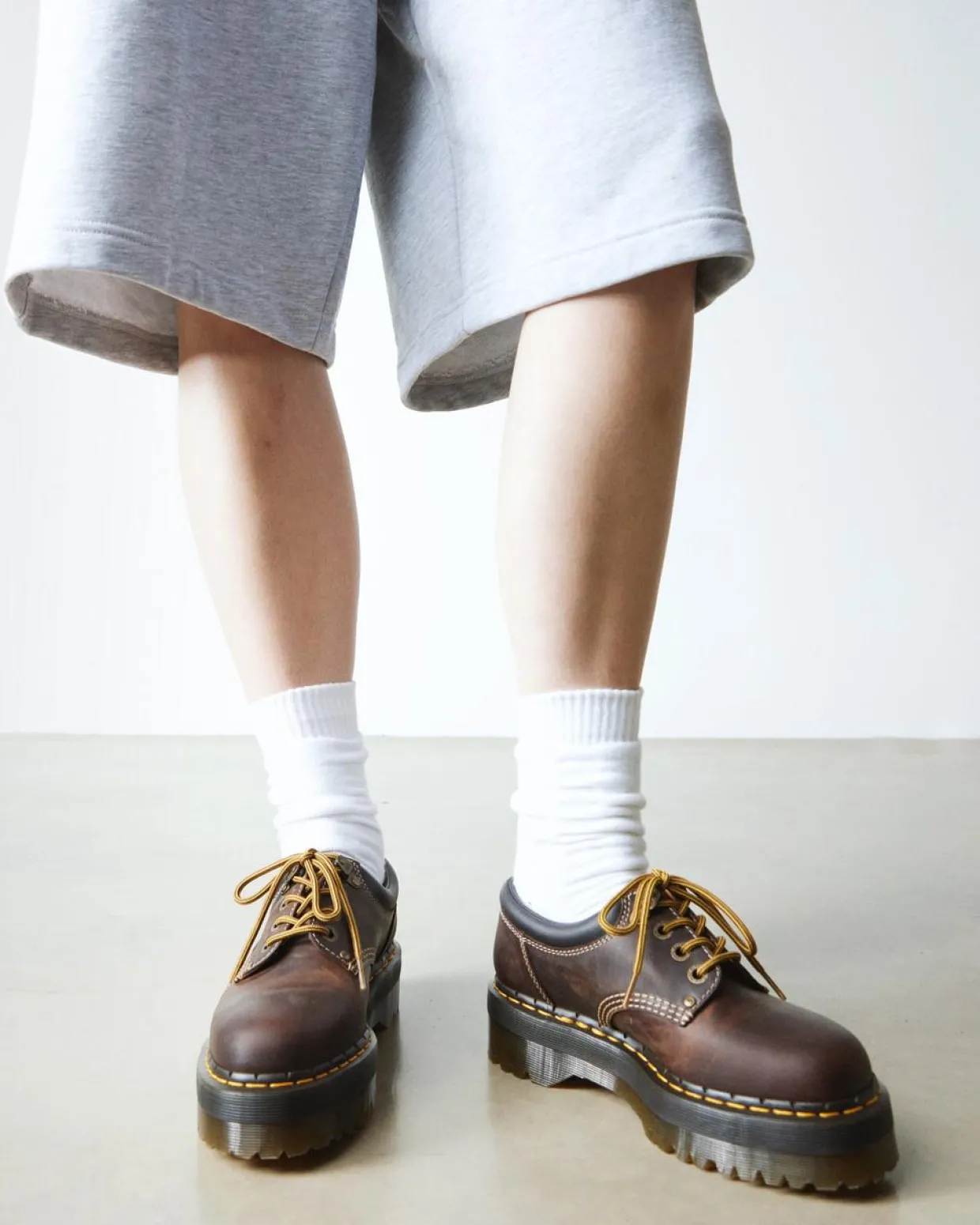 Dr. Martens Chaussures Plateformes Quad II 8053 En Cuir Crazy Horse Marron foncé — Crazy Horse Sale