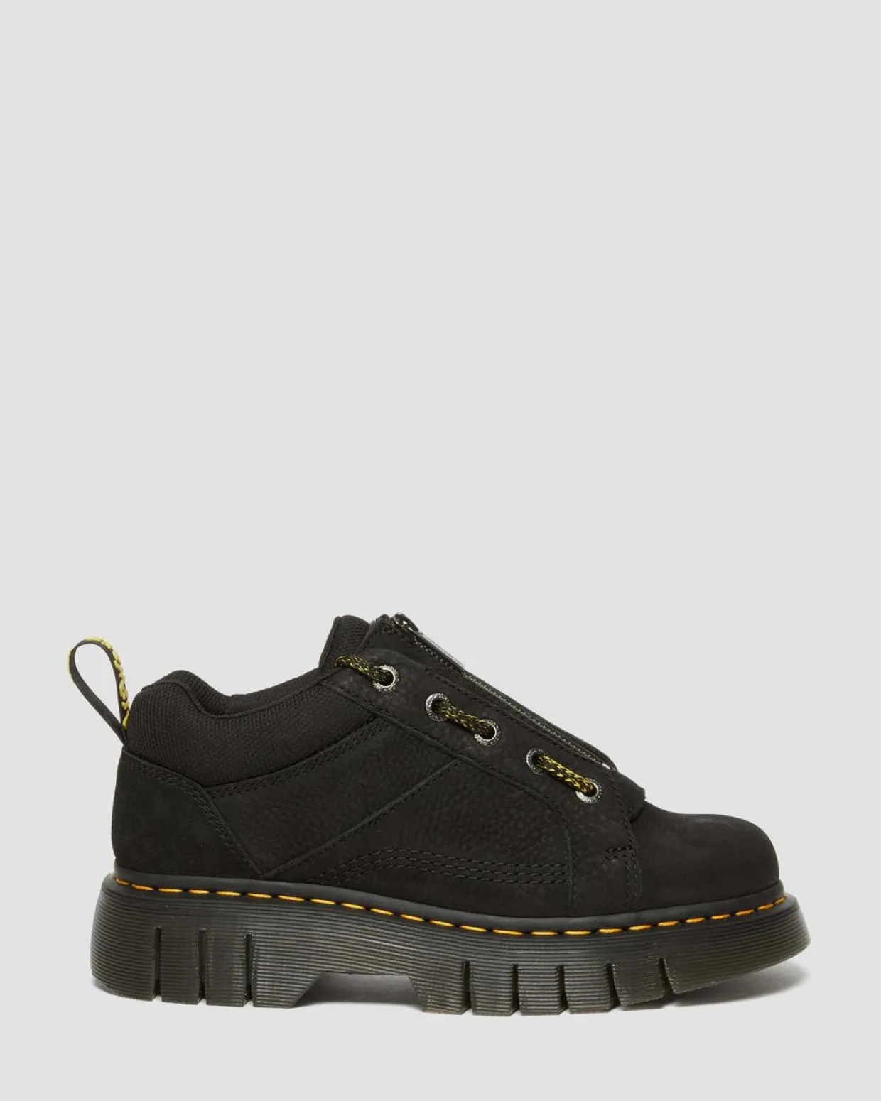Dr. Martens Chaussures Woodard En Cuir Tumbled Nubuck à Zip Noir — Titan Online