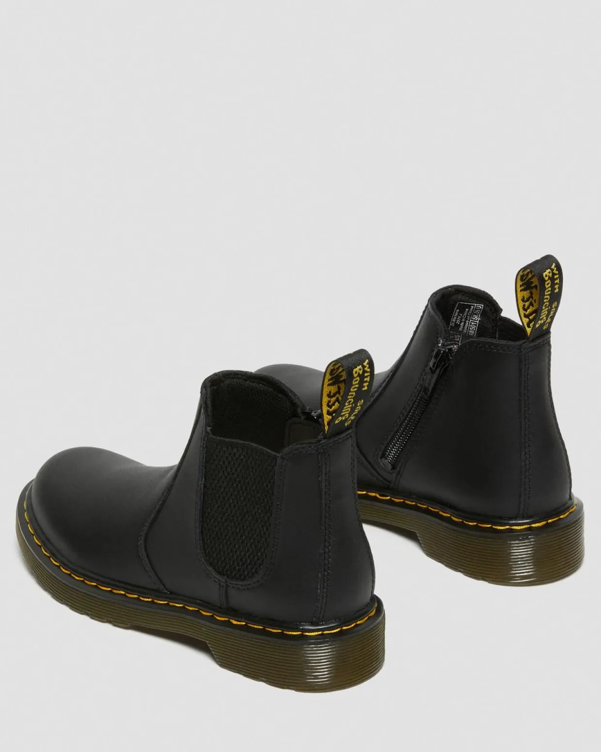 Dr. Martens Chelsea Boots 2976 En Cuir Softy T Junior Noir — Softy T Best