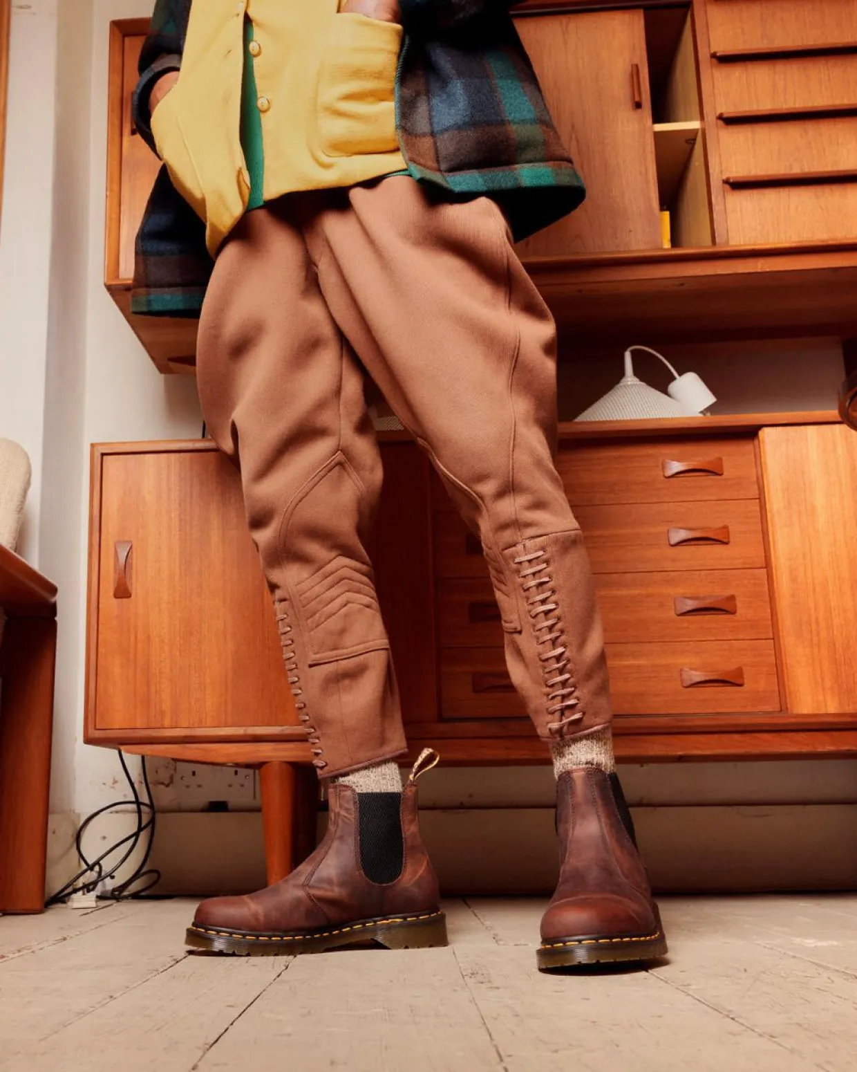 Dr. Martens Chelsea Boots 2976 En Cuir Waxed Full Grain Chestnut — Waxed Full Grain Fashion