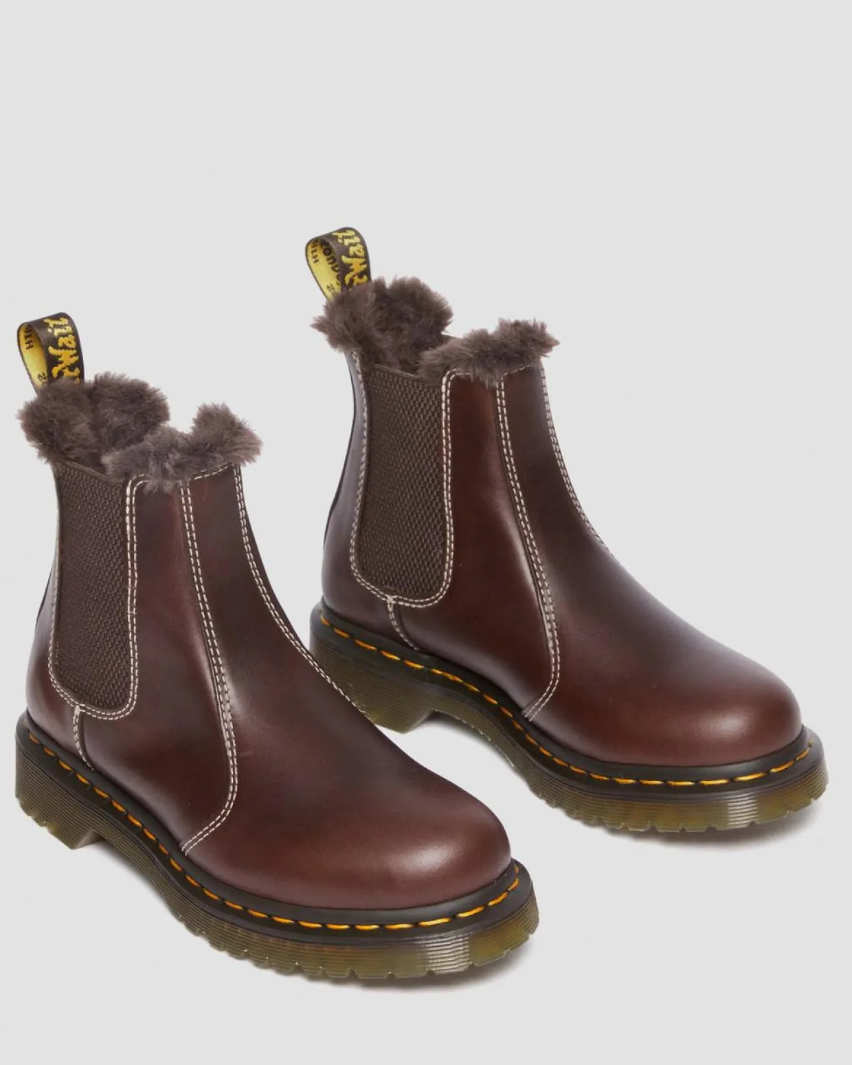 Dr. Martens Chelsea Boots 2976 Leonore En Cuir Et Fourrure Synthétique Dark Brown Flash Sale